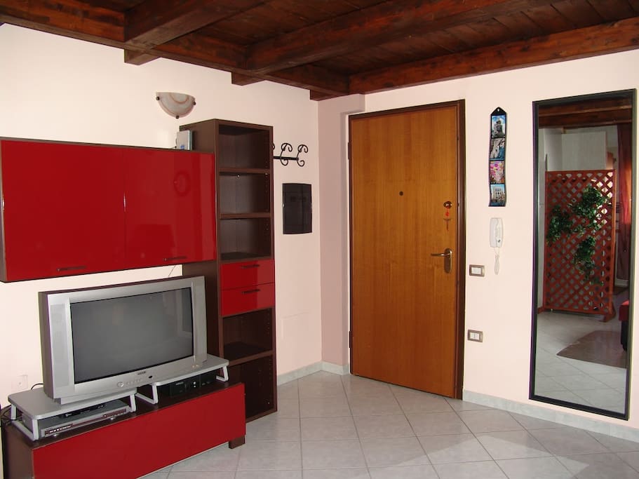 Ingresso e angolo TV