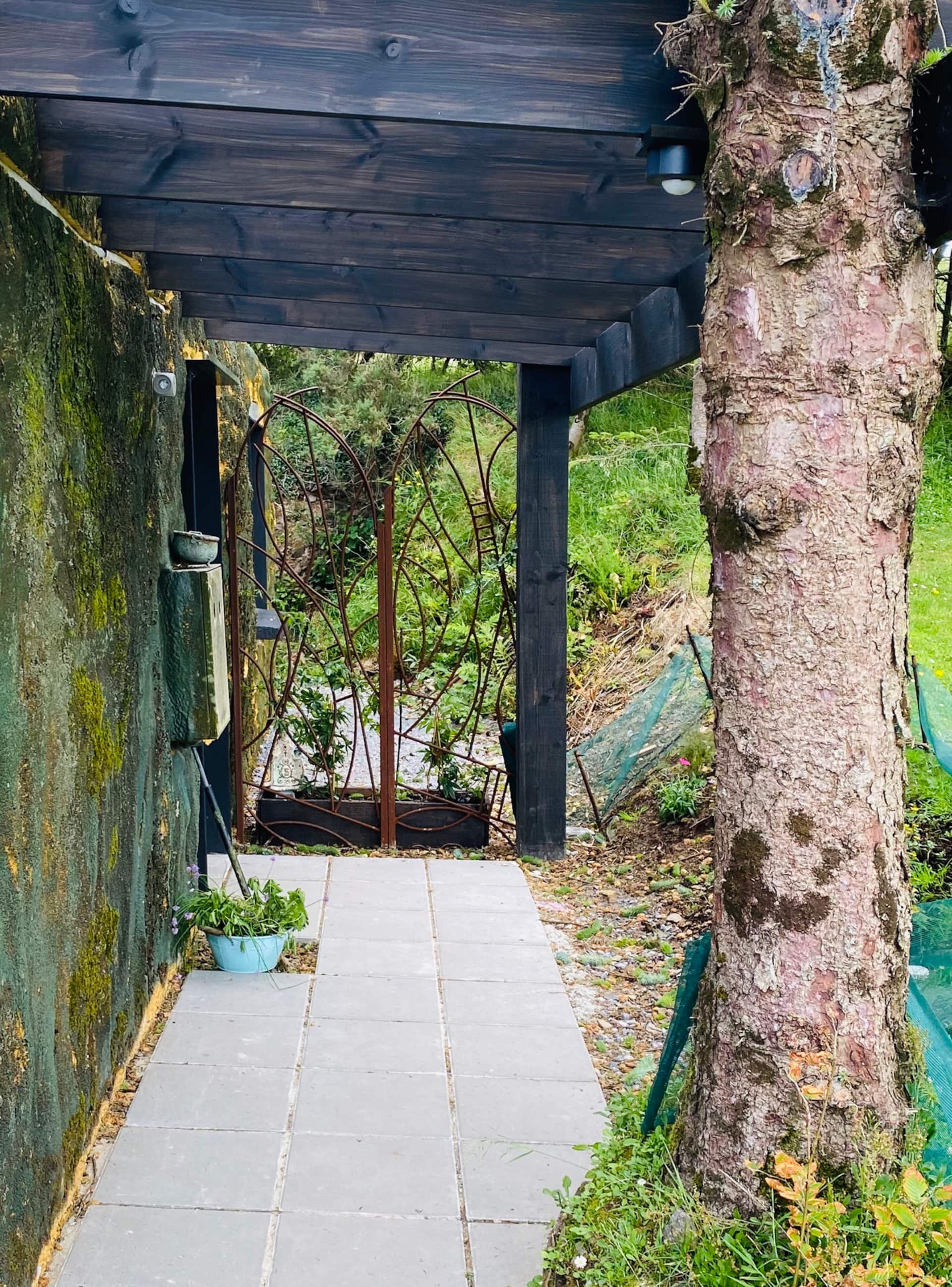 #2 Trendy Hideaway