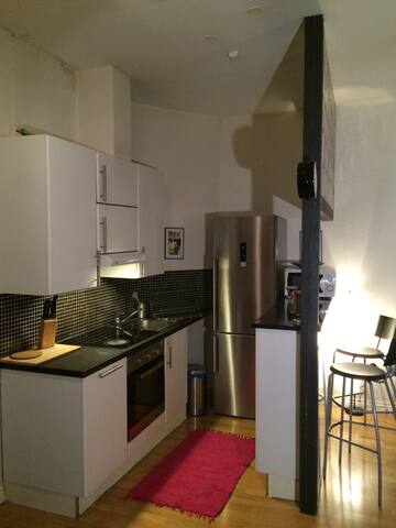 IN THE HEART of Citi Center, 3 Rooms Apartment gallery image 5