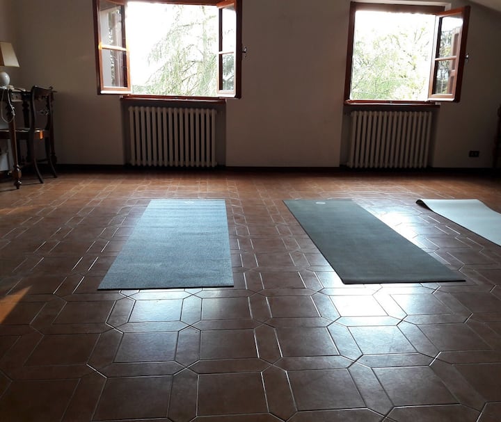 Indoor yoga in ~40 sqm room