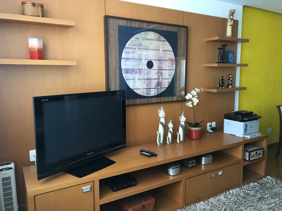 Sala de TV a cabo ...