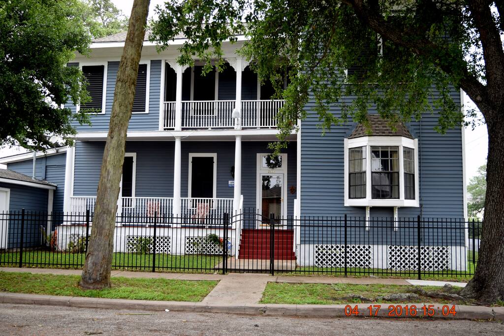 Front of the housse