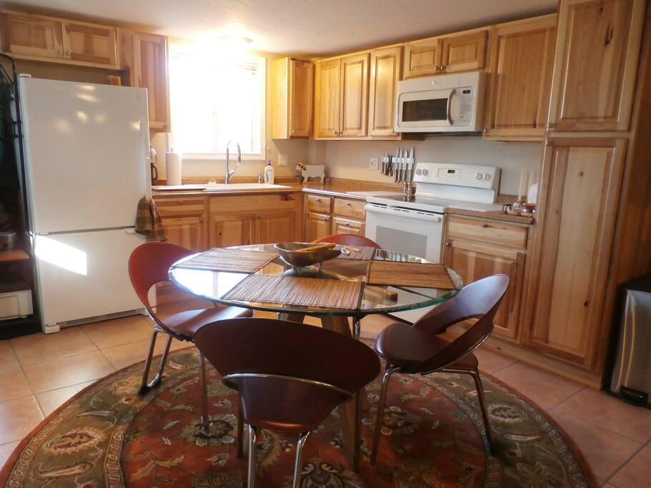 Full kitchen