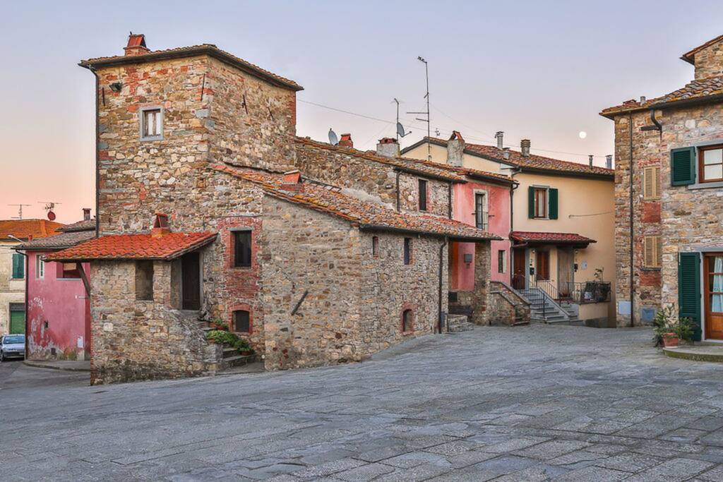 Building Exterior, Scenic View