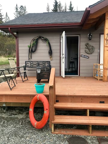 COZY VIEW: 
Private entry and bath, New, near town