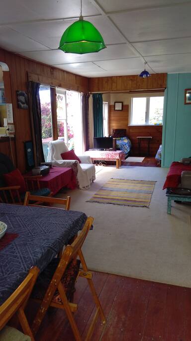 dining, lounge,sunroom deck