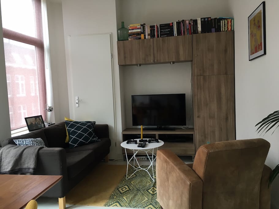 Livingroom: Fresh, modern and cosy (downstairs)