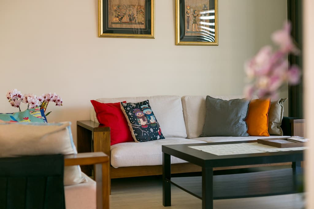 3rd Floor : living room