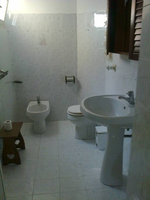 Bagno con doccia
