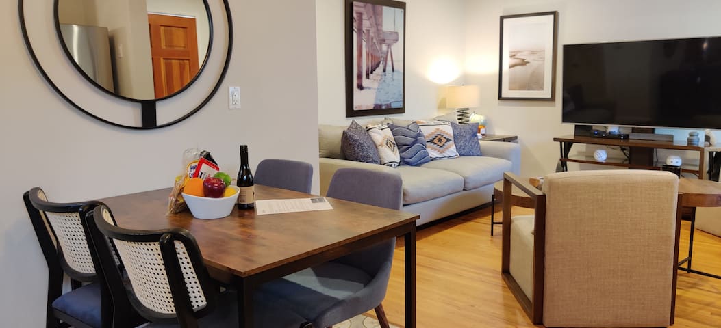 Jackson’s Cozy 2 bedroom Near Sony Studios