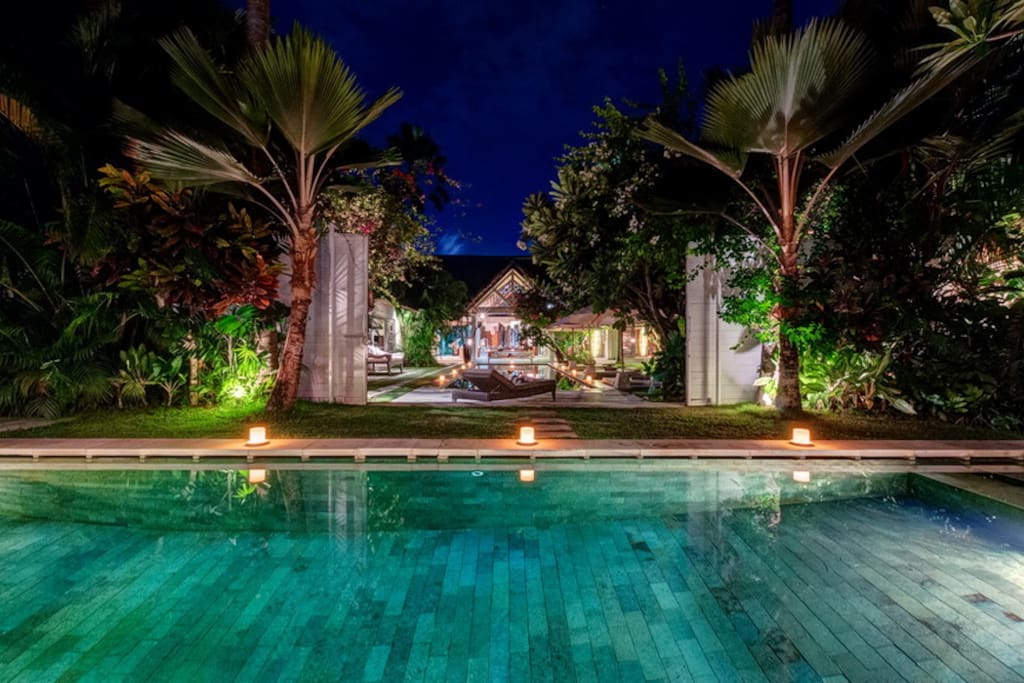 Villa and Pool Overview