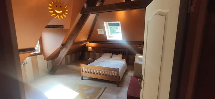 卧室
5 1张双人床
1张沙发床