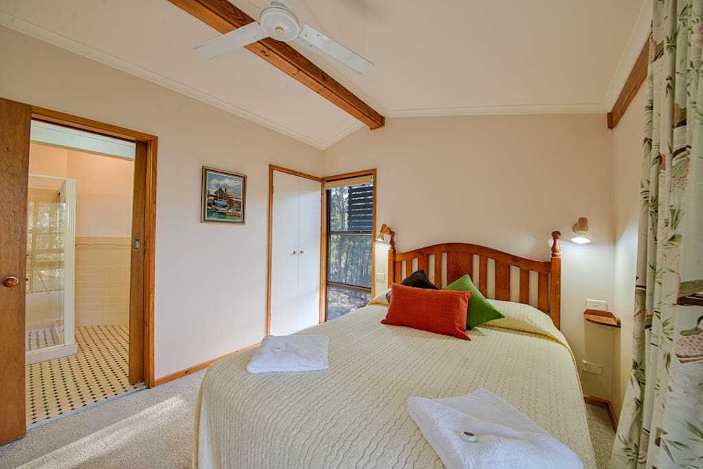 Another view of this bedroom.