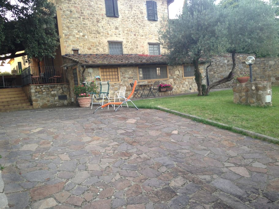 foto 3
l'alloggio e la zona esterna