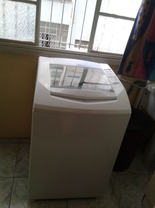 Máquina de lavar nova