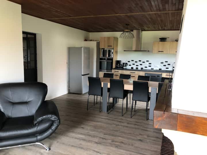 Grand Gîte La Gran Familia, Wifi Gratuit - Lac de Naussac