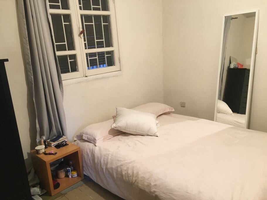 Guest bedroom