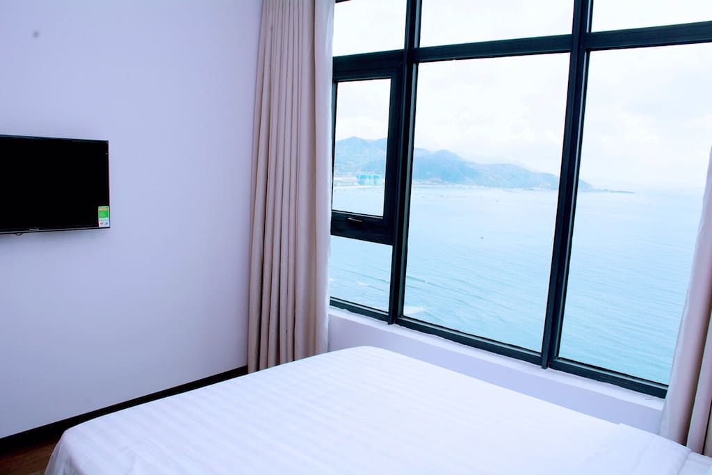 Main Bedroom directly Seaview