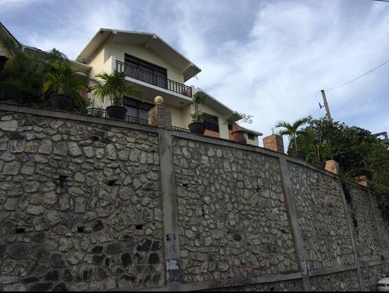 Airbnb Boulevard Du 15 Octobre Tabarre Vacation Rentals