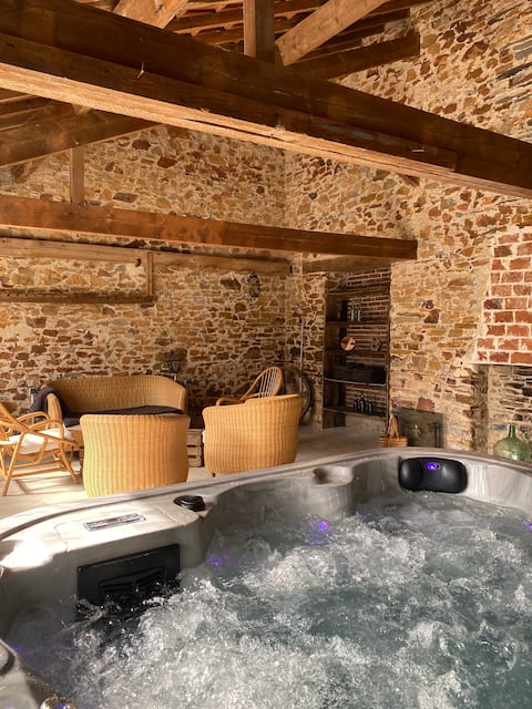 Eco-Gîte 3-10pers "La Charmante des Vallons" with SPA