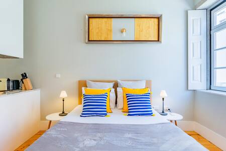 OportoD.V.flores!SELF-CHECK-IN! Best location!!!