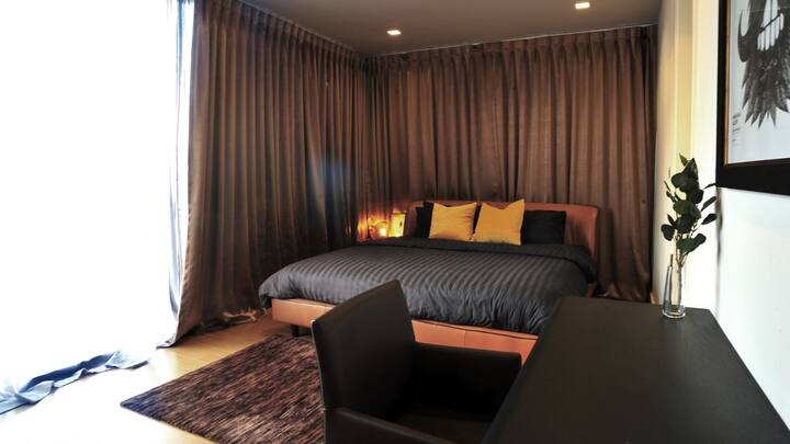 चौथी मंज़िल - शॉवर सहित निजी बाथरूम के साथ मास्टर बेडरूम 2