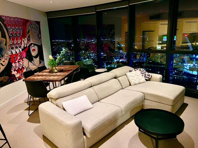 Best View in Brisbane level 69 Over the river gallery image 3