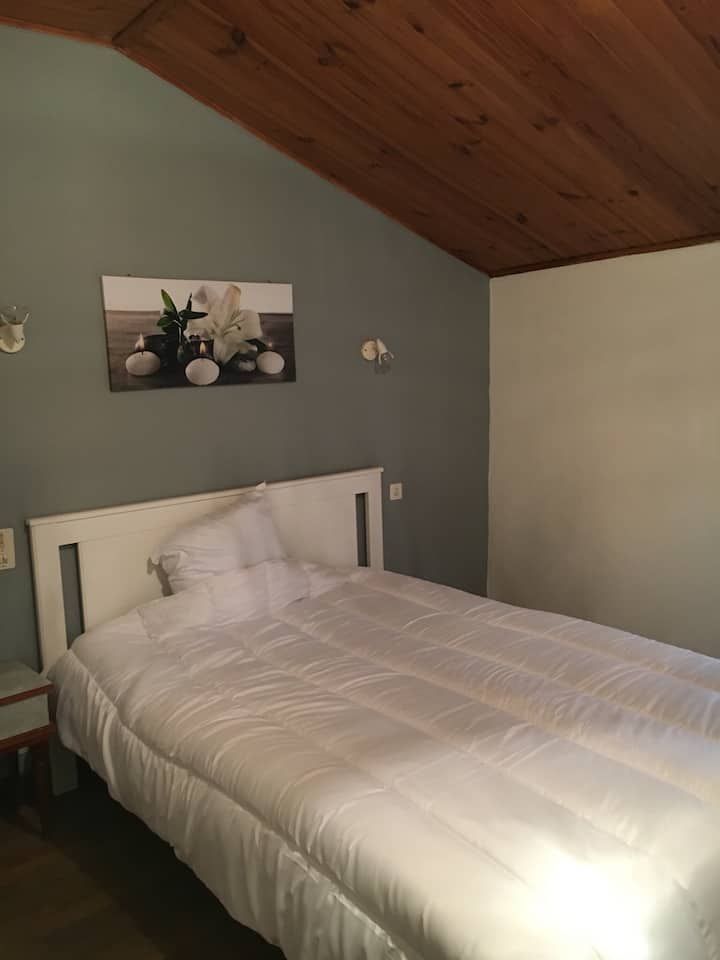 Ოთახი 2-ე სართული