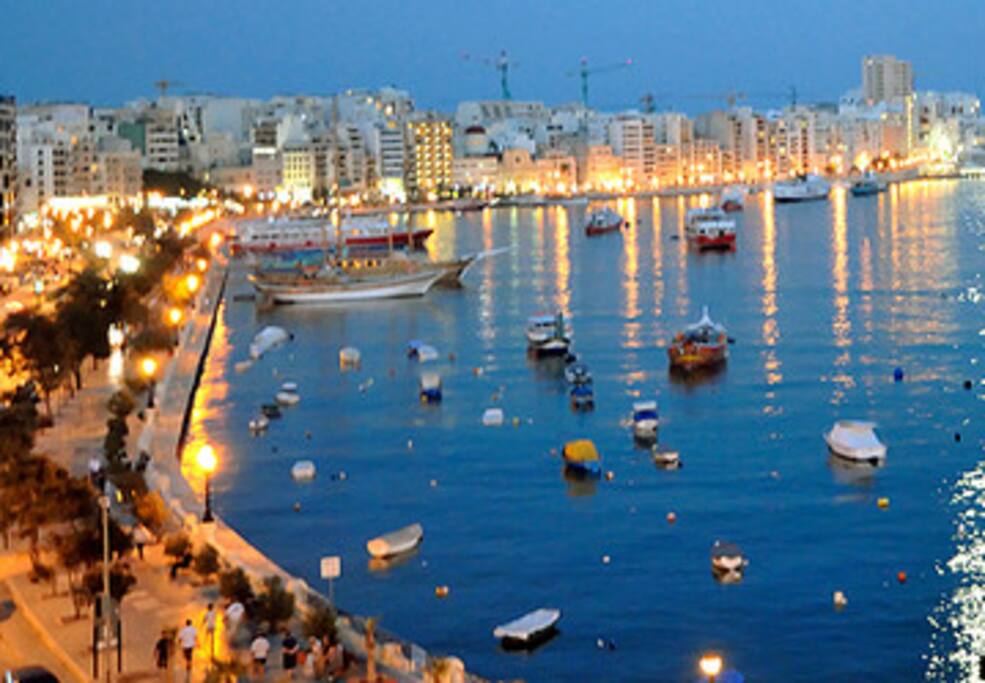 sea front 3 minutes walk