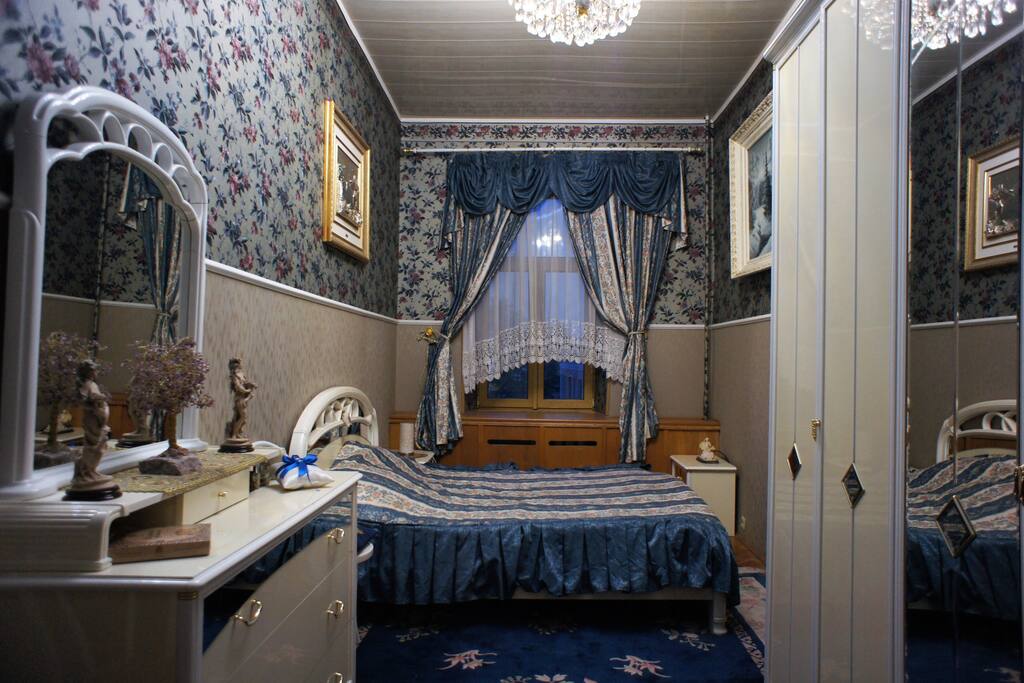 1st bedroom