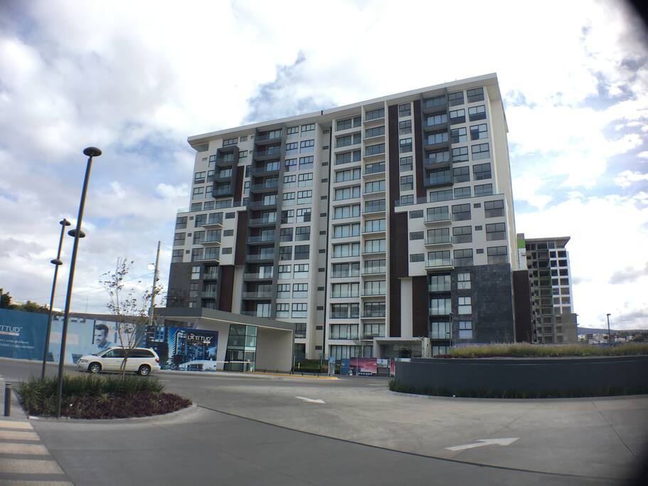 Fachada del condominio.