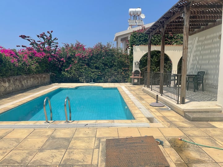 3 Bedroom Villa With Private Pool - Zypern