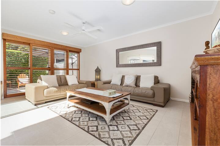 The Courtyards at Sunshine Beach gallery image 4