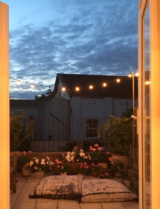 Outdoor lights on the roof terrace at night! ✨