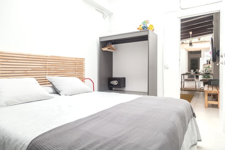 Airbnb Plaza Espana Vacation Rentals Places To Stay