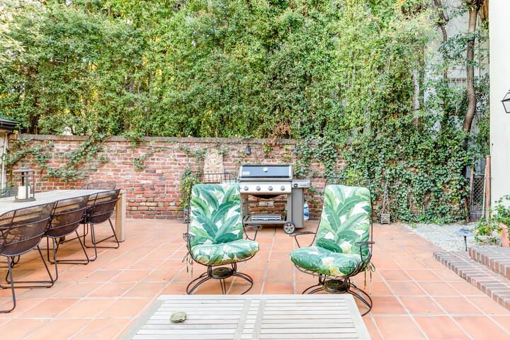 Private, Enchanting Home near Chateau Marmont gallery image 4