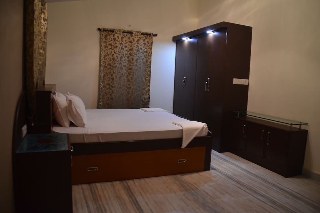 BED ROOM 4