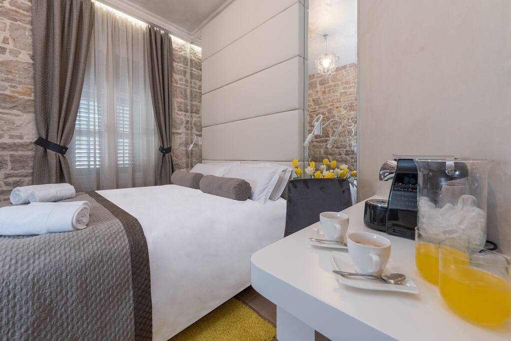 Room 11