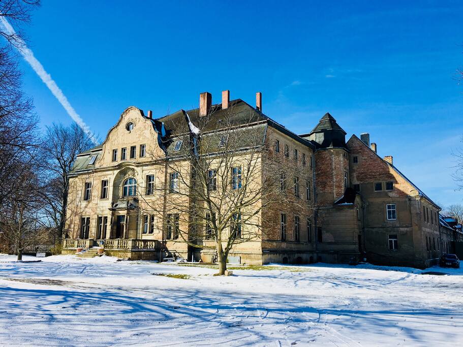 Herrenhaus und Gutshaus an Westseite
