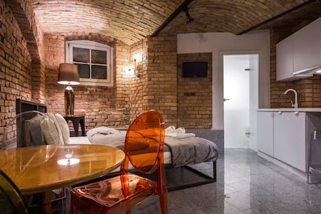 Underground Apartment- Poznań, Stare Miasto