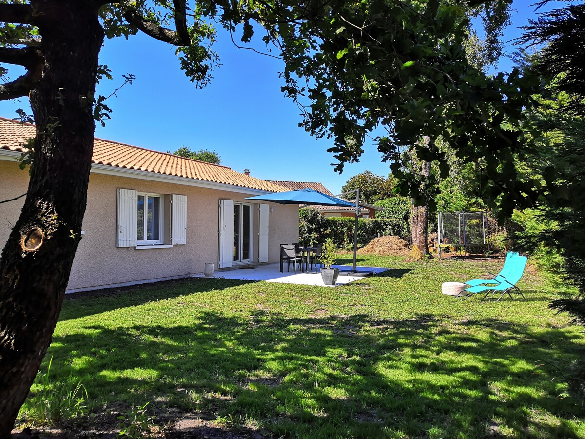 Top Airbnb: La Villa ROSE - Plage 5 minutes à Andernos Les Bains