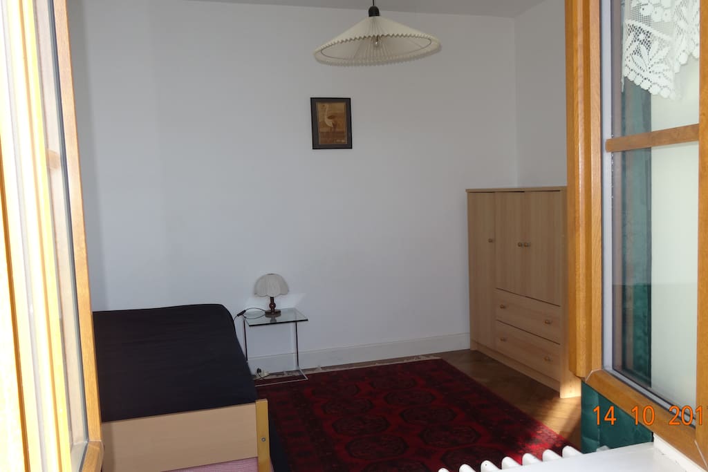 chambre avec 1-2 lits