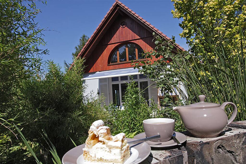 Die Hausansicht des Landhaus Gernitz in Seedorf auf Rügen.
