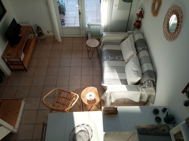 Studio De Charme Au Pied Des Alpilles, En Provence - Eyguières