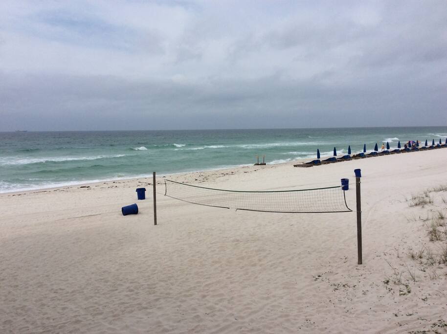 Play volleyball