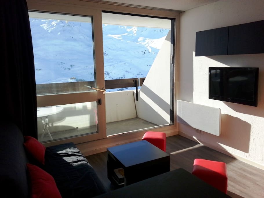 Vue globale, exposition sud avec vue à 180° sur la montagne