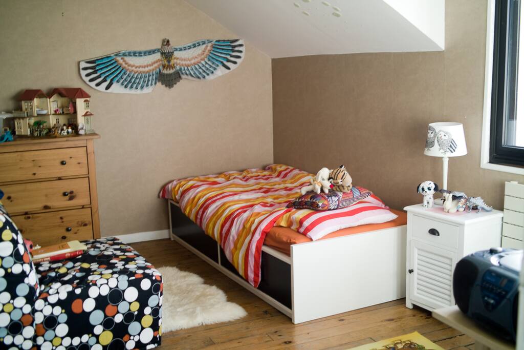 Chambre d'enfant, côté jardin