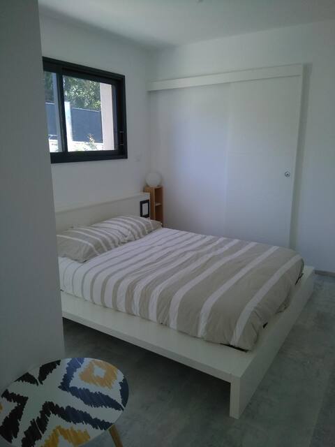 CHAMBRE PRIVATIVE DANS LES MONTS D'OR