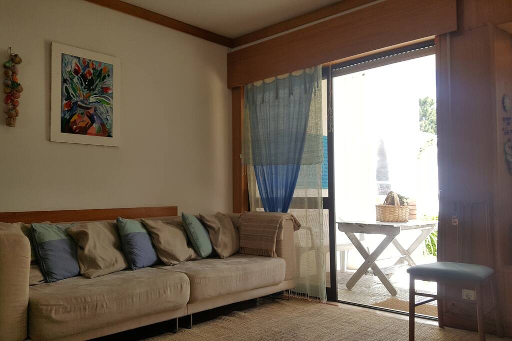 Sala de estar + saída para o jardim