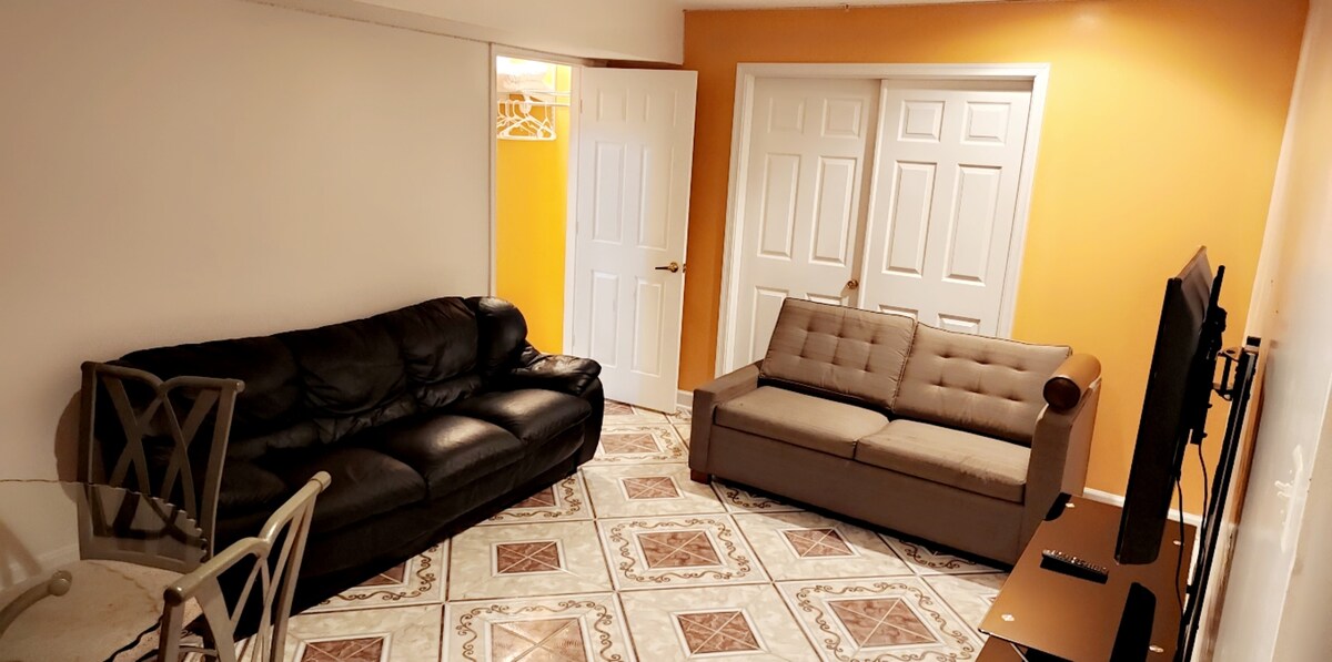 Sebule na chumba cha kulia chakula 